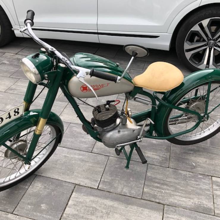 1948 Manet M90